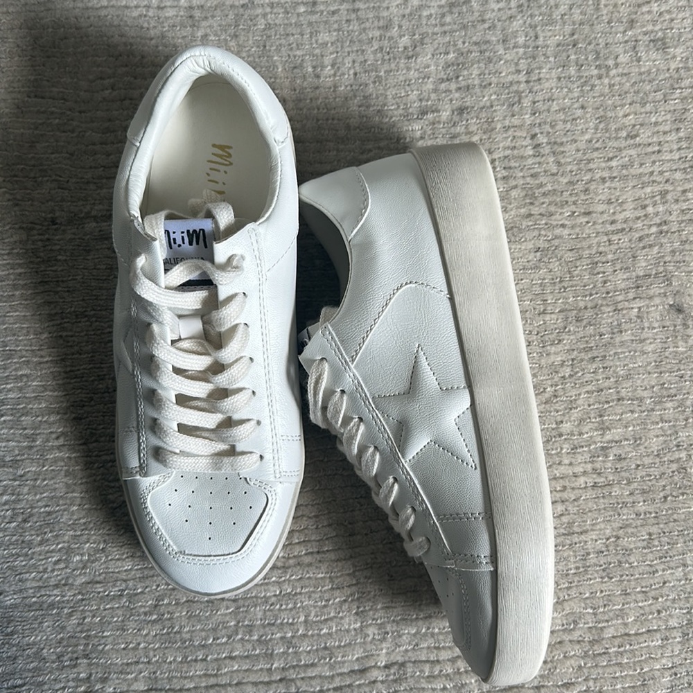 CAITLYN LACE UP SNEAKERS - WHITE - Picture 5 of 7